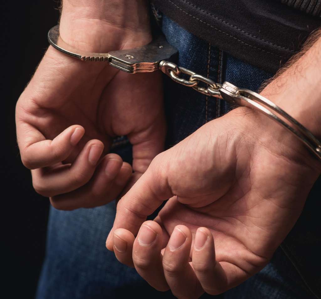 Break Bail, Face Jail